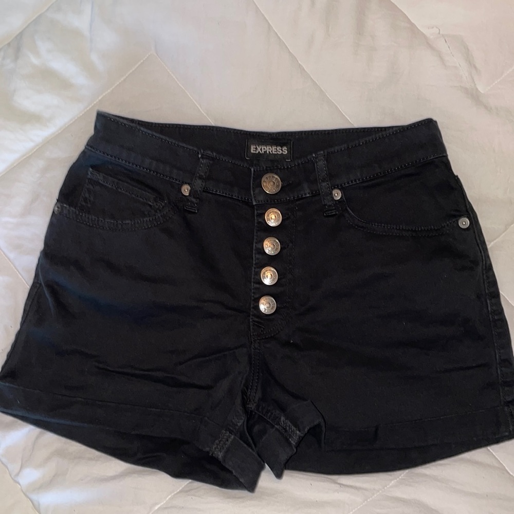 EXPRESS SIZE 4 BLACK JEAN SHORTS WITH SILVER BUTTONS